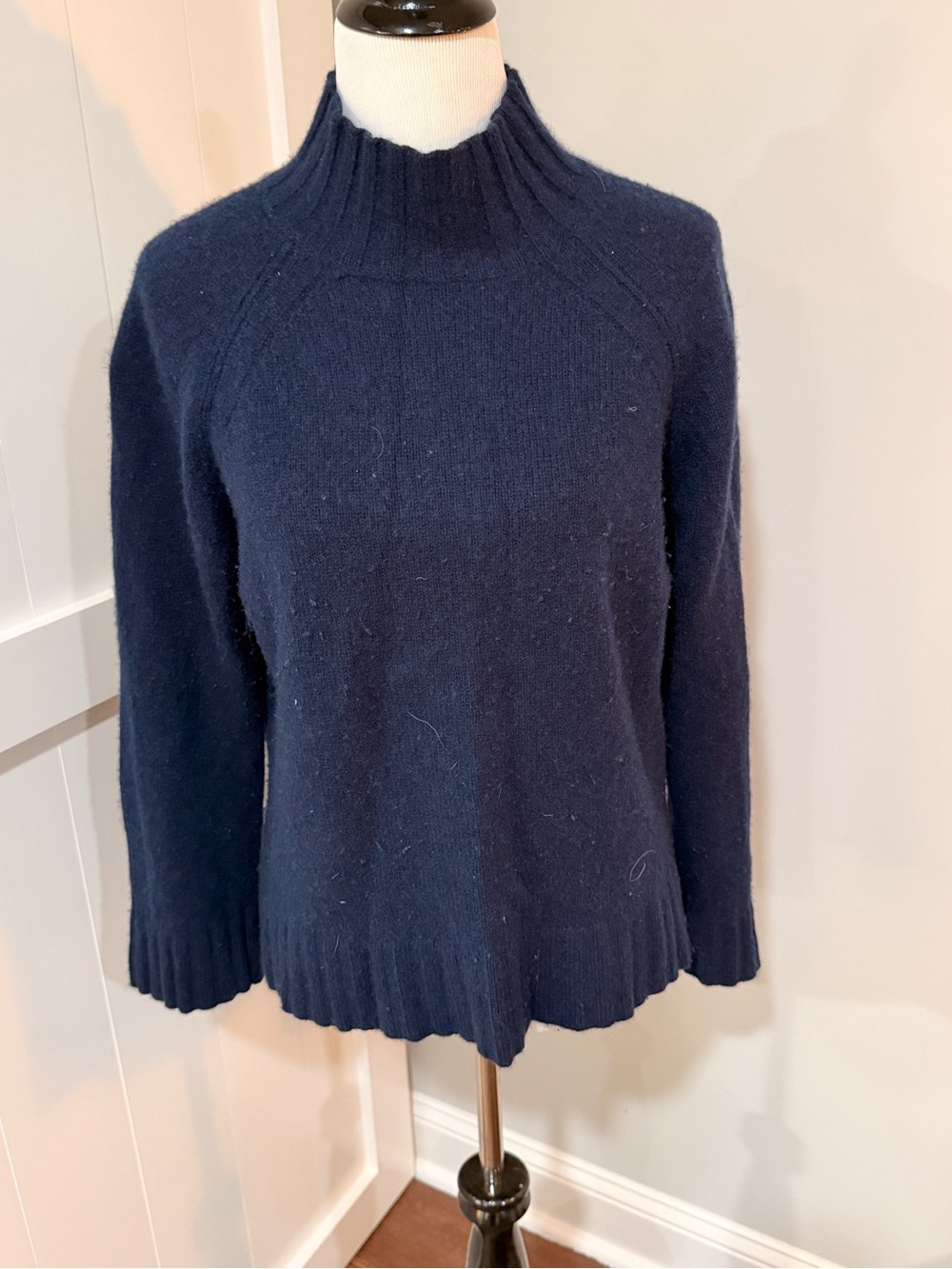 Skull Cashmere Navy Ribbed Funnel-Neck Sweater